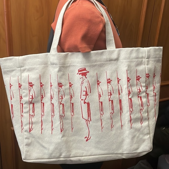 Sale‼️‼️‼️CHANEL NOVELTY Mademoiselle Prive Tokyo Tote👜LTD edition - Picture 6 of 13